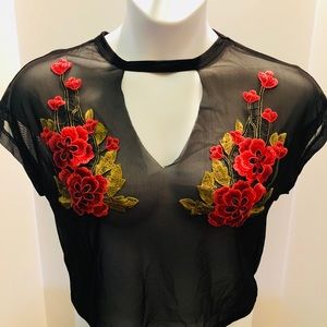 EMBROIDERED ROSE TOP BY ***TWINKLE size S
